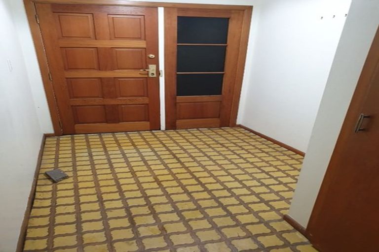 Photo of property in 809 Beach Road, Browns Bay, Auckland, 0630