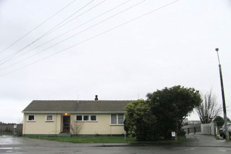 Photo of property in 415-417 Kotuku Street, Camberley, Hastings, 4120