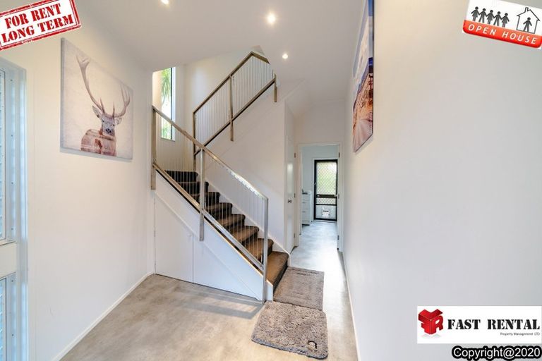 Photo of property in 1/211 Onewa Road, Birkenhead, Auckland, 0626