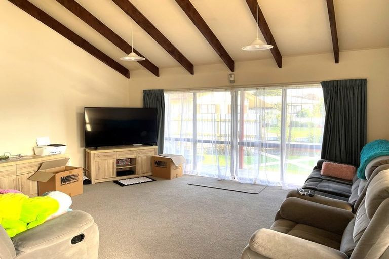 Photo of property in 15a Jeffares Place, Taradale, Napier, 4112