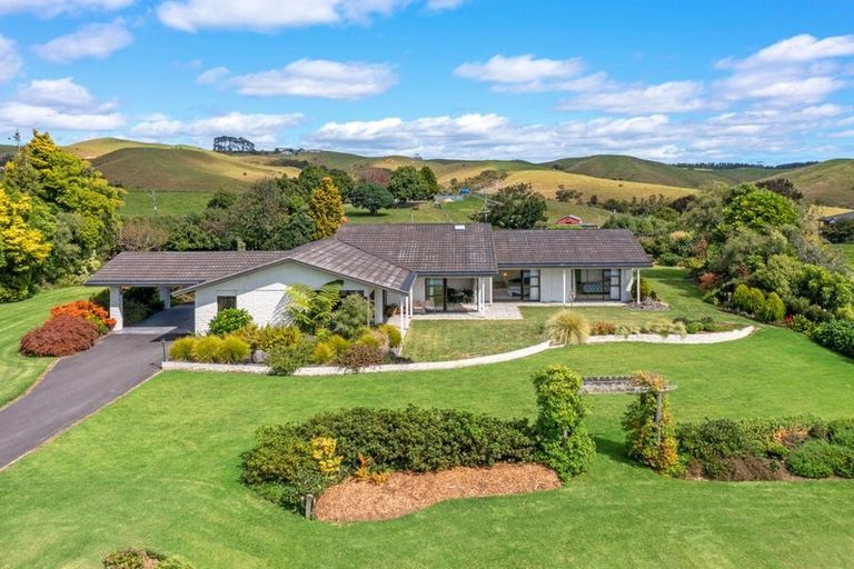 Photo of property in 76 Hillside Heights Road, Huntly, 3771