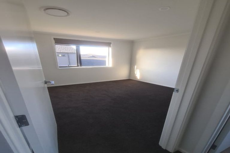 Photo of property in 2 Winstone House Road, Paerata, 2124