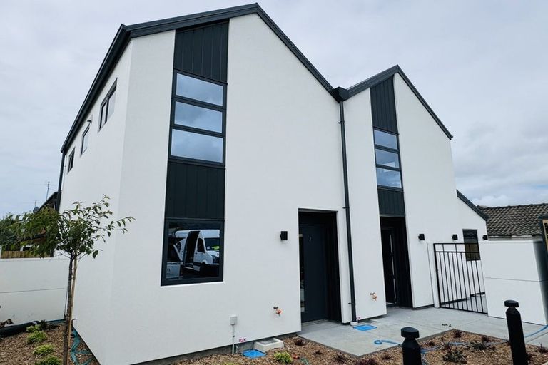 Photo of property in 2/9a Maronan Street, Woolston, Christchurch, 8023