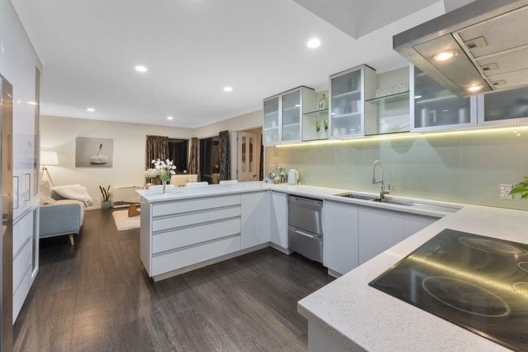 Photo of property in 8 Sapphire Grove, Birchville, Upper Hutt, 5018