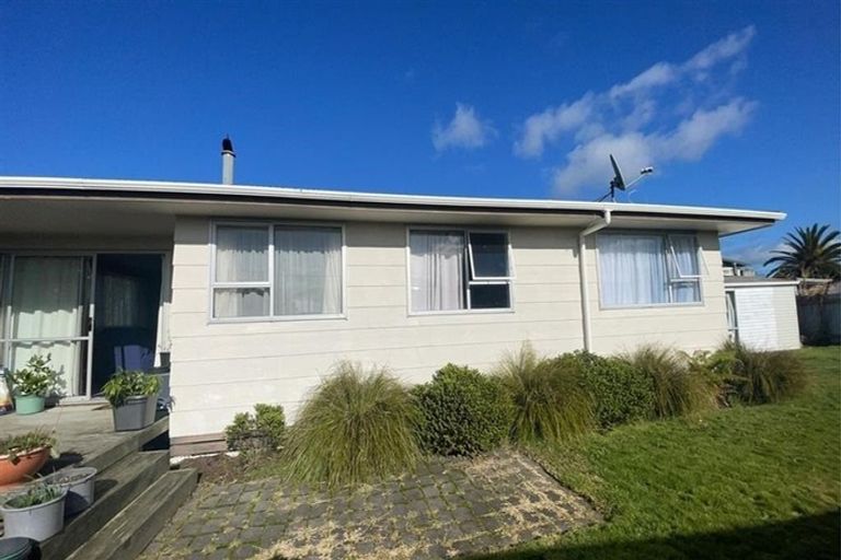 Photo of property in 50 Browning Crescent, Owhata, Rotorua, 3010