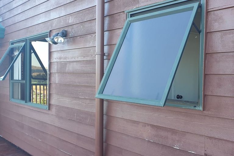 Photo of property in 35 Kentwood Drive, Woodridge, Wellington, 6037