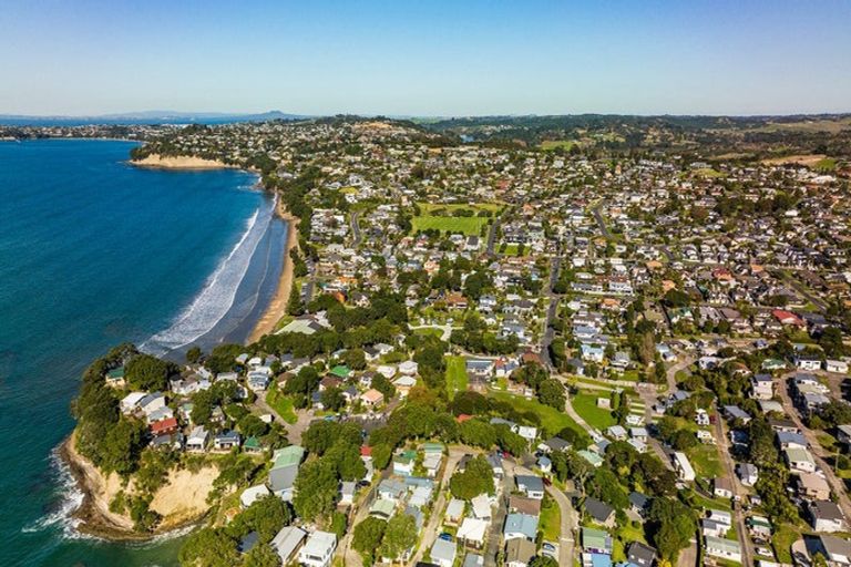 Photo of property in 11 William Bayes Place, Red Beach, 0932