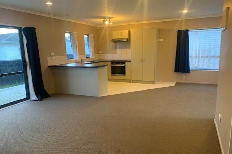 Photo of property in 93 Universal Drive, Henderson, Auckland, 0610