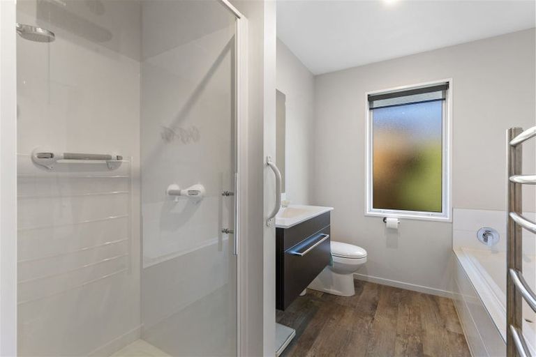 Photo of property in 10 Saint Adela Place, Woolston, Christchurch, 8062