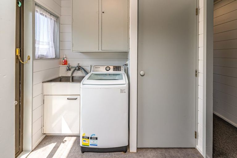 Photo of property in 110 Hinau Street, Castlecliff, Whanganui, 4501