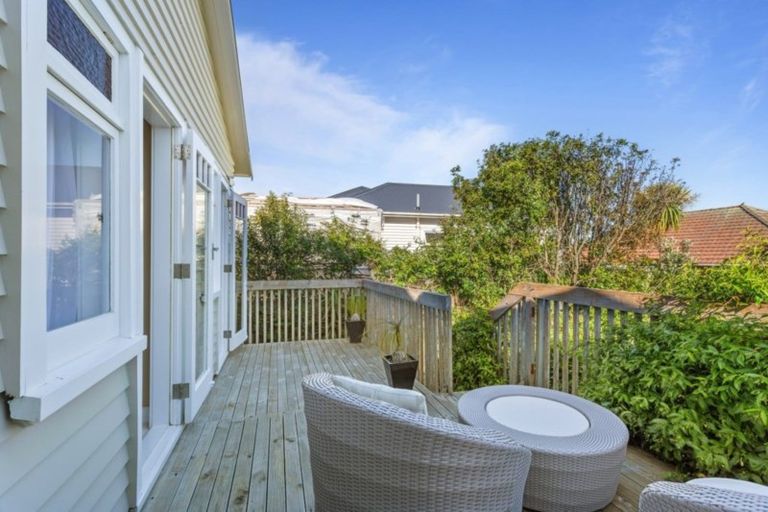 Photo of property in 3 Ngataringa Road, Devonport, Auckland, 0624