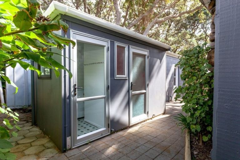 Photo of property in 10 Fishermans Bend, Whiritoa, Whangamata, 3691