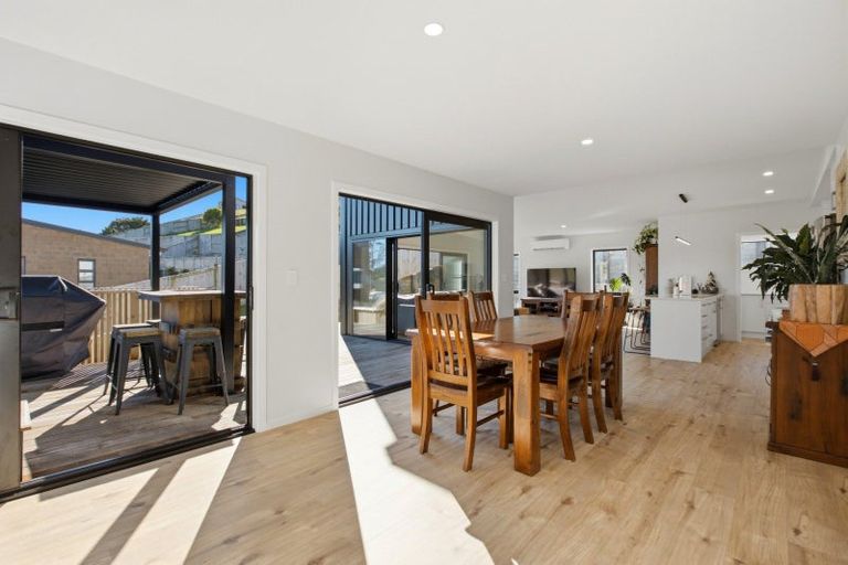 Photo of property in 12 Bob Carter Place, Welcome Bay, Tauranga, 3175