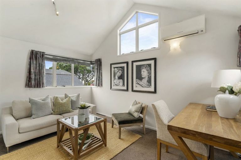 Photo of property in 316 Hurstmere Road, Takapuna, Auckland, 0622