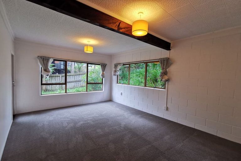 Photo of property in 23 Heaton Grove, Chatswood, Auckland, 0626