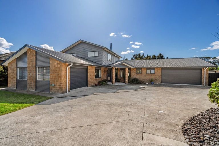 Photo of property in 24 Sauvignon Place, Pyes Pa, Tauranga, 3112