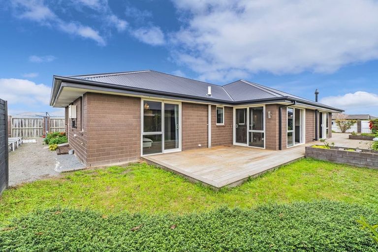 Photo of property in 2 Highworth Crescent, Rolleston, 7615