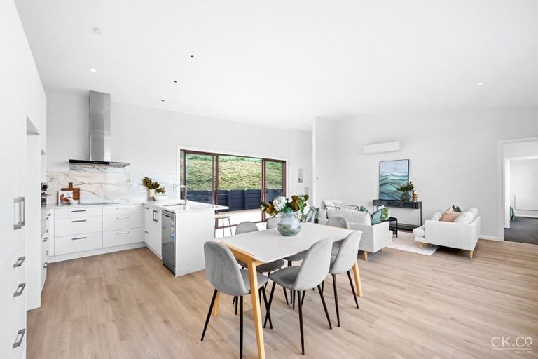 Photo of property in 18 Colorado Road, Totara Park, Upper Hutt, 5018