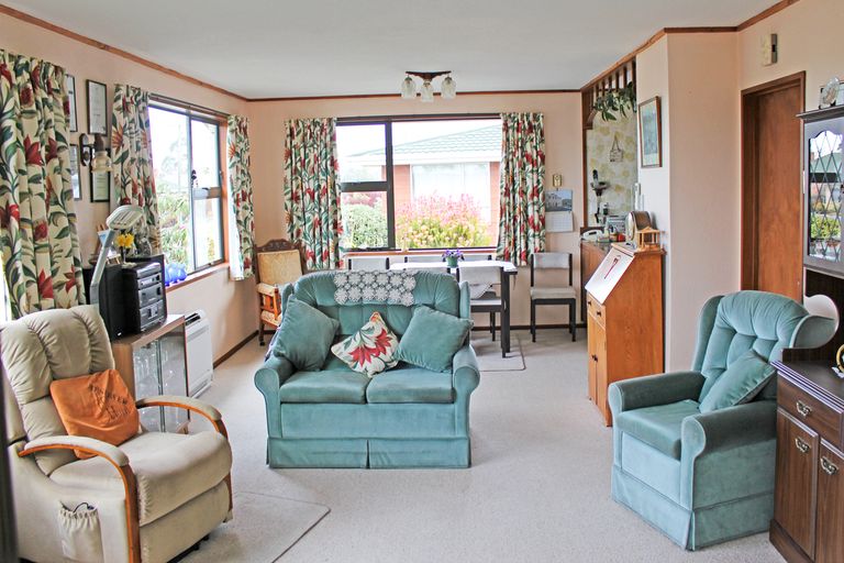 Photo of property in 6a Stuart Street, Holmes Hill, Oamaru, 9401