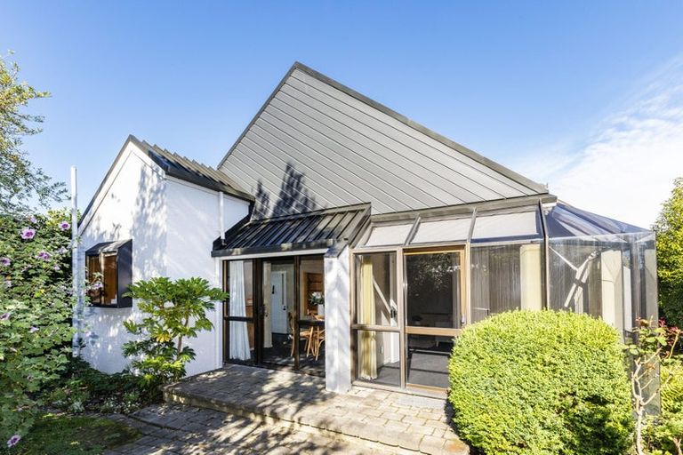 Photo of property in 2/6 Ashfield Place, Ilam, Christchurch, 8041