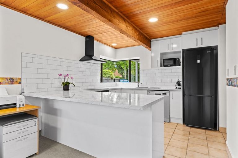 Photo of property in 6 Cullahill Street, Harewood, Christchurch, 8051