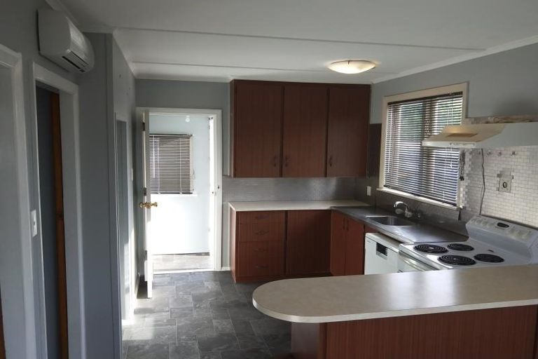 Photo of property in 19 Pembroke Street, Highbury, Palmerston North, 4412