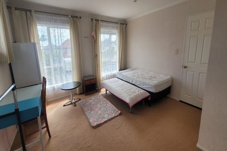 Photo of property in 32 Middlefield Drive, East Tamaki Heights, Auckland, 2016