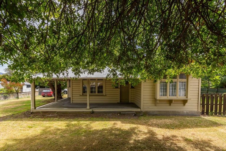 Photo of property in 54 Rue Lavaud, Akaroa, 7520