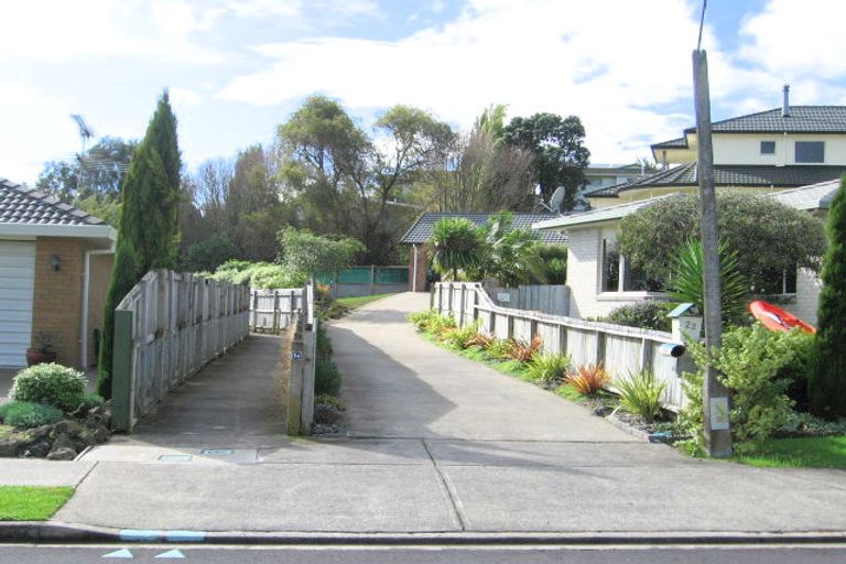 Photo of property in 23 Esther Place, Red Beach, 0932