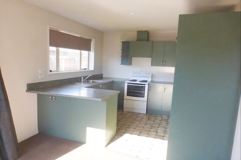 Photo of property in 12 Kydd Lane, Hornby, Christchurch, 8042