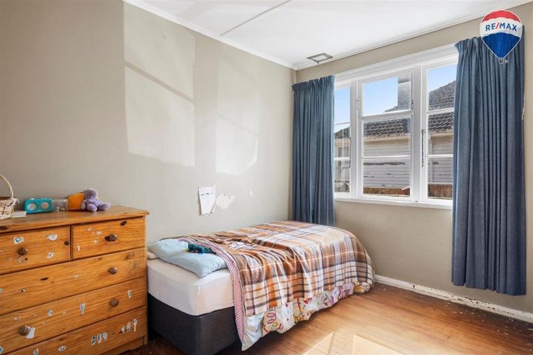 Photo of property in 206 Cambridge Terrace, Naenae, Lower Hutt, 5011