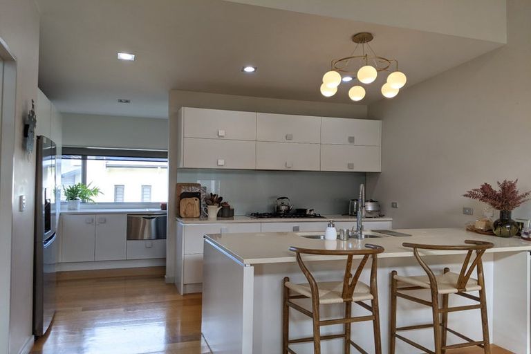 Photo of property in 12 Harrowglen Drive, Northcross, Auckland, 0632