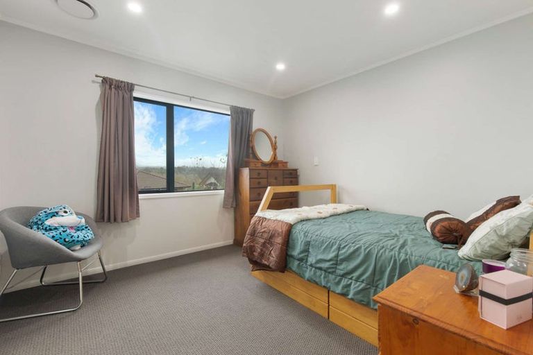 Photo of property in 24 Sauvignon Place, Pyes Pa, Tauranga, 3112