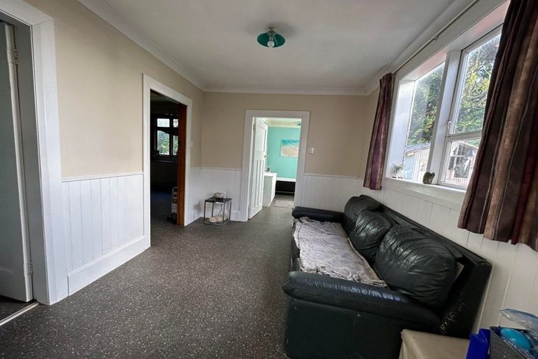 Photo of property in 196 Main Road South, Levin, 5510