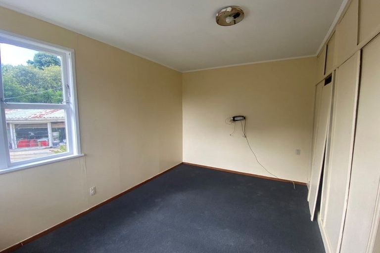 Photo of property in 2 President Avenue, Papakura, 2110