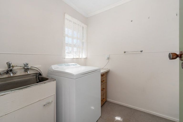 Photo of property in 11 Chippendale Crescent, Highbury, Palmerston North, 4412