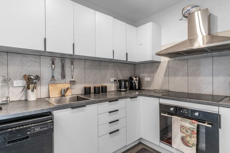 Photo of property in 33 Pearce Street, Bluff, 9814