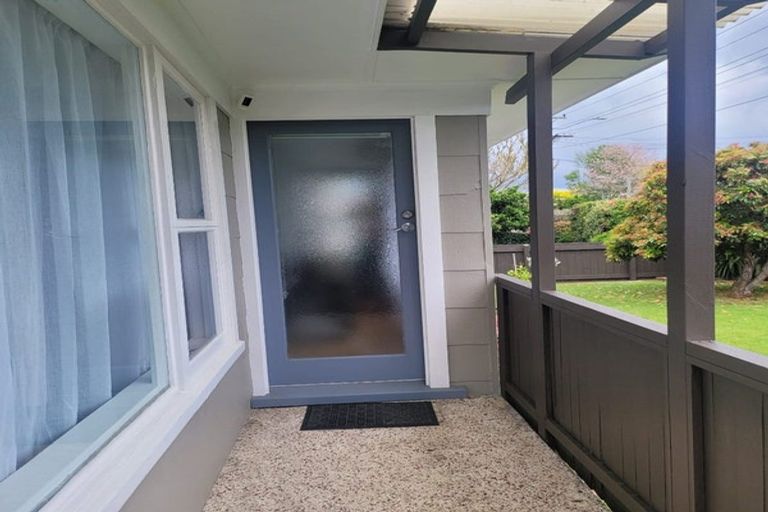 Photo of property in 1/47 Clevedon Road, Papakura, 2110