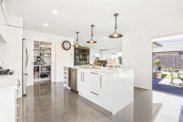 Photo of property in 15 Amokura Crescent, Flagstaff, Hamilton, 3210