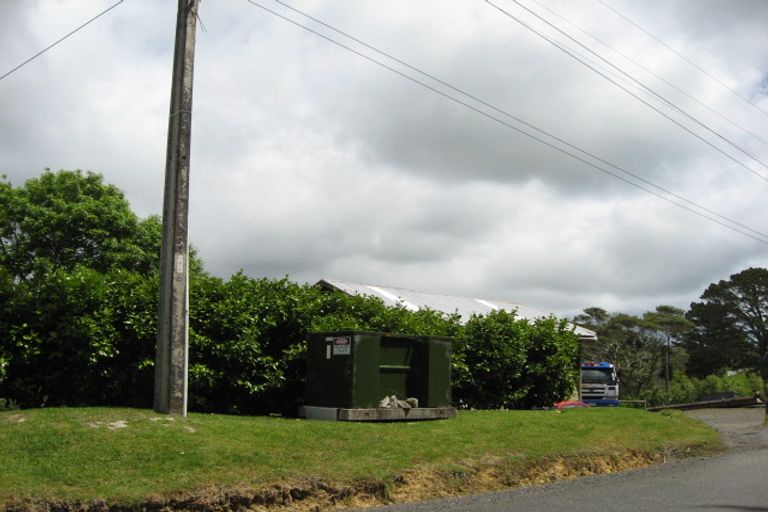 Photo of property in 183 Hanham Road, Kumeu, 0891