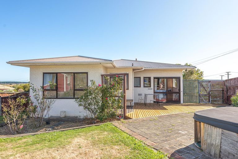 Photo of property in 11 Windsor Terrace, Durie Hill, Whanganui, 4500
