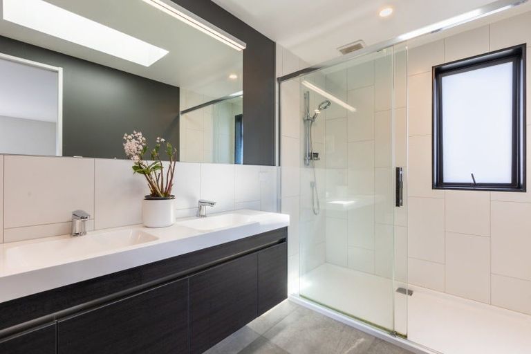 Photo of property in 30 Ferndale Drive, Waikanae, 5036