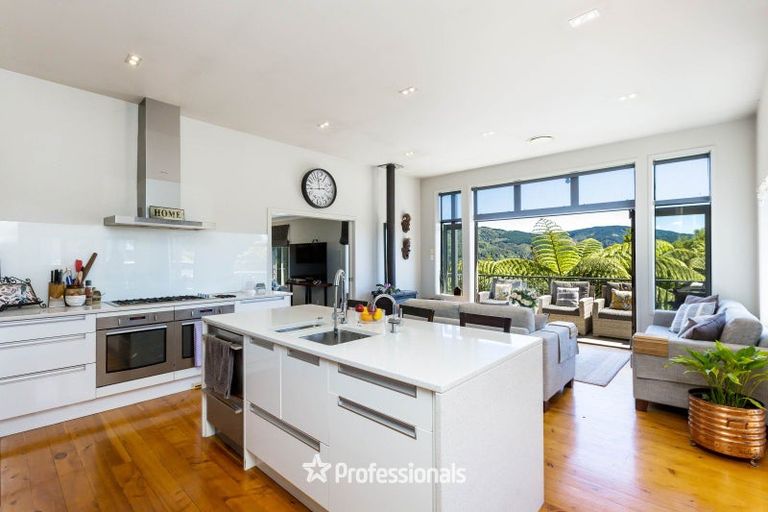 Photo of property in 39 Sylvan Way, Silverstream, Upper Hutt, 5019