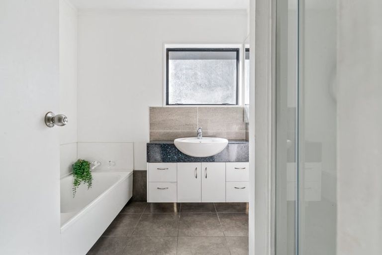 Photo of property in 9 Peguero Place, Totara Heights, Auckland, 2105