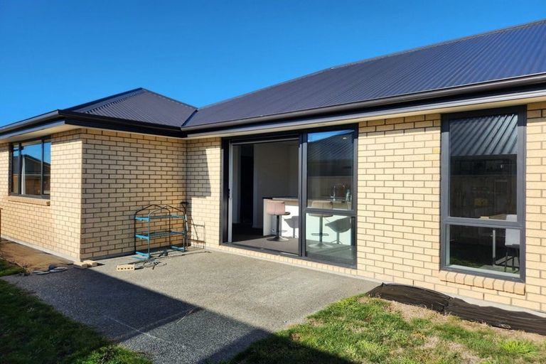 Photo of property in 10 Kotua Street, Woodend, 7610