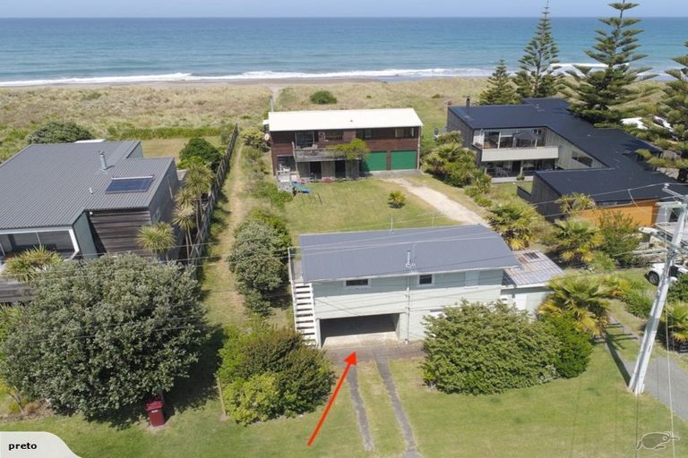 Photo of property in 75 Blue Pacific Parade, Riversdale Beach, Masterton, 5872