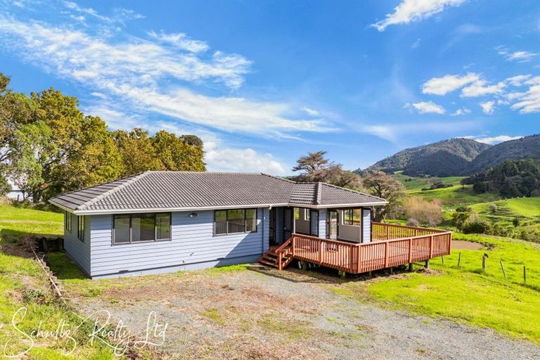Photo of property in 260 Mountain Road, Maungaturoto, 0587