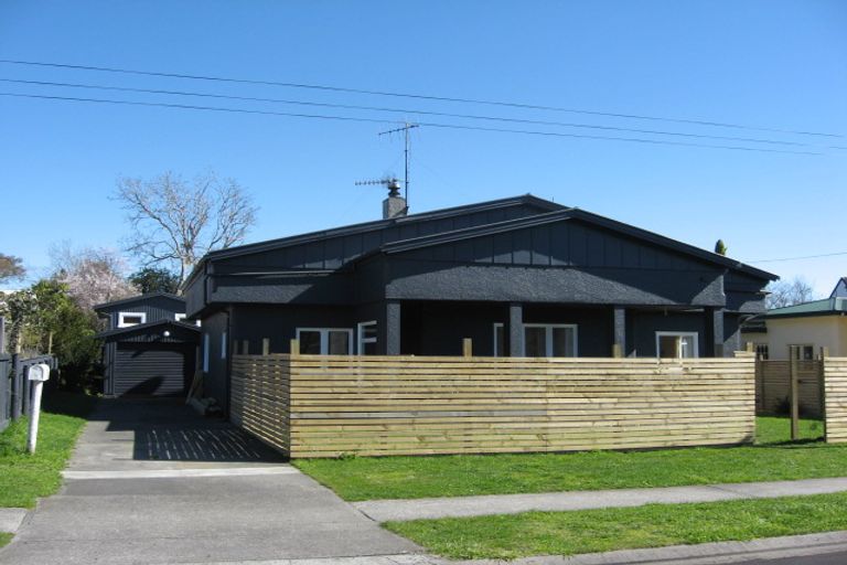 Photo of property in 4 Plassey Street, Havelock North, 4130
