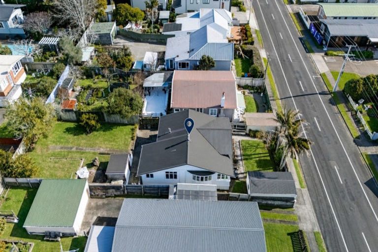 Photo of property in 100 Lemon Street, New Plymouth, 4312