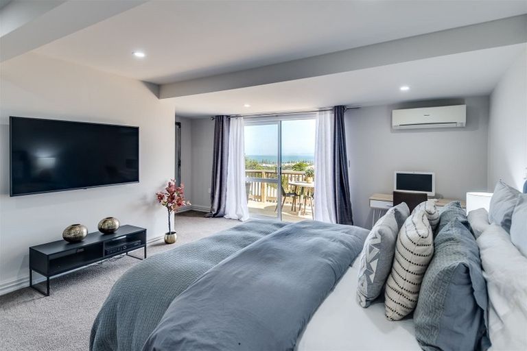 Photo of property in 30 Colenso Avenue, Hospital Hill, Napier, 4110